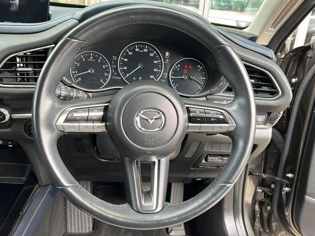 マツダ ＣＸ－３０ 20S プロアクティブ 静岡県 2021(令3)年 1.8万km チタニウムフラッシュマイカ 純正ナビ/・ラジオ/フルセグTV/・USB/Bluetooth/CD/DVD/HDMI/主要装備/・レーダークルーズコントロール　/・ドライブレコーダー　/・ＥＴＣ　/・全方位カメラ　/・パワーバックドア　/・ステアリングリモコン　/・レーンキープアシスト　/・オートホールド　/・パドルシフト　/・ヘッドアップディスプレイ　/・ＢＳＭ/・コーナーセンサー/・横滑り防止/・アイドリングストップ/・オートライト/・SOSコール/・プッシュスタート/・スマートキー