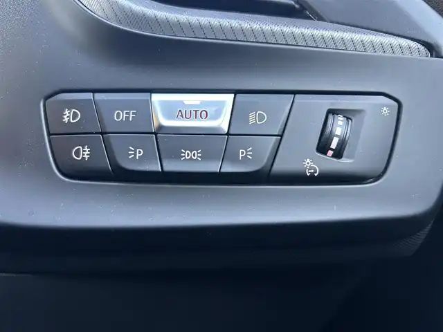 ＢＭＷ ＢＭＷ １１８ｄ Mスポーツ EDジョイ+ 茨城県 2020(令2)年 5.3万km 白 コンフォートパッケージ/アクティブクルーズコントロール/パワーシート/シートメモリ/ナビパッケージ/純正ナビ　BT/AF/FM/LEDオートライト/オートハイビーム/ハーフレザー/純正アルミホイール/純正フロアマット/USBポート/ステアリングスイッチ/電動リアゲート/バックカメラ/コーナセンサー/ETC/スマートキー