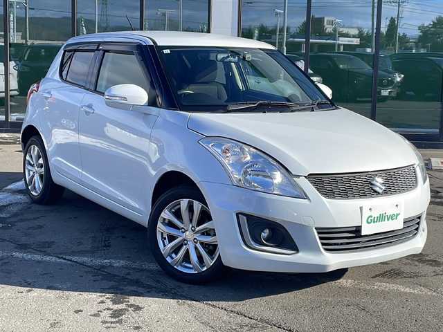 スズキ スイフト XL 道東・釧路十勝 2015(平27)年 3.3万km スノーホワイトパール ・４WD/・社外メモリナビ/（CD・DVD・BT・フルセグ・ラジオ）/・前席シートヒーター/・社外前後ドライブレコーダー/・スマートキー/・プッシュスタート/・ETC/・ドアバイザー/・フロアマット/・横滑り防止装置/・フォグライト/・純正アルミホイール