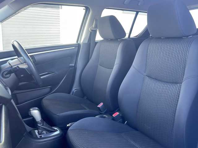 スズキ スイフト XL 道東・釧路十勝 2015(平27)年 3.3万km スノーホワイトパール ・４WD/・社外メモリナビ/（CD・DVD・BT・フルセグ・ラジオ）/・前席シートヒーター/・社外前後ドライブレコーダー/・スマートキー/・プッシュスタート/・ETC/・ドアバイザー/・フロアマット/・横滑り防止装置/・フォグライト/・純正アルミホイール