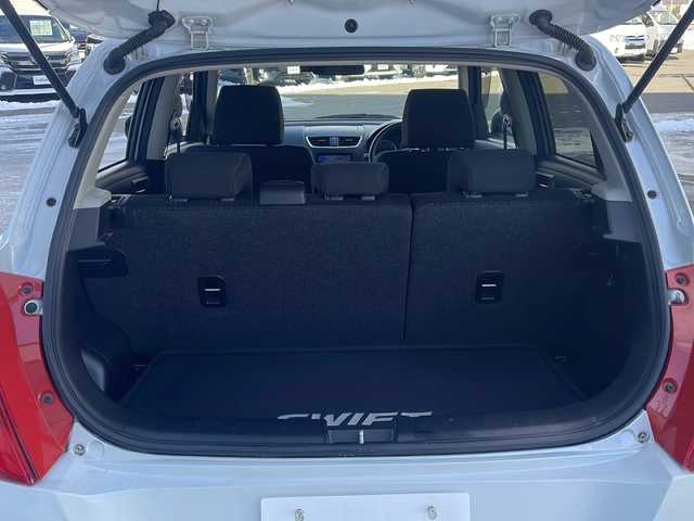 スズキ スイフト XL 道東・釧路十勝 2015(平27)年 3.3万km スノーホワイトパール ・４WD/・社外メモリナビ/（CD・DVD・BT・フルセグ・ラジオ）/・前席シートヒーター/・社外前後ドライブレコーダー/・スマートキー/・プッシュスタート/・ETC/・ドアバイザー/・フロアマット/・横滑り防止装置/・フォグライト/・純正アルミホイール