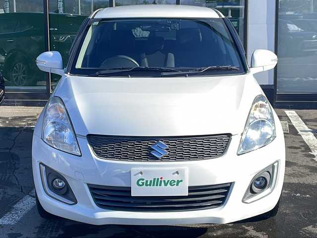 スズキ スイフト XL 道東・釧路十勝 2015(平27)年 3.3万km スノーホワイトパール ・４WD/・社外メモリナビ/（CD・DVD・BT・フルセグ・ラジオ）/・前席シートヒーター/・社外前後ドライブレコーダー/・スマートキー/・プッシュスタート/・ETC/・ドアバイザー/・フロアマット/・横滑り防止装置/・フォグライト/・純正アルミホイール