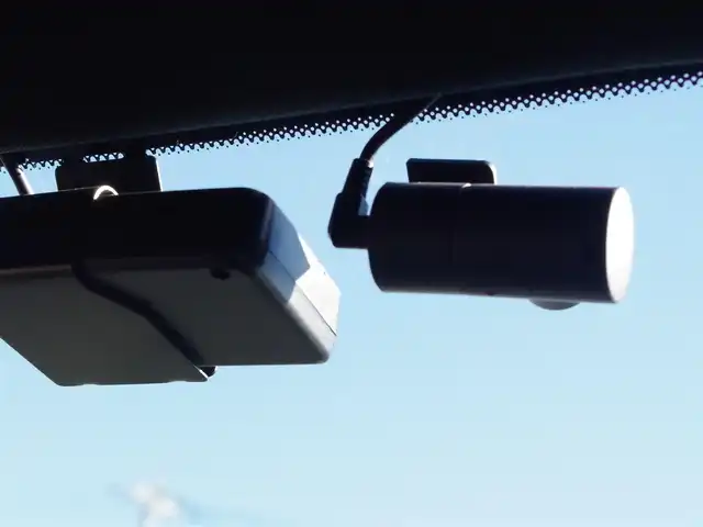 メルセデス・ベンツ ＧＬＢ２００ｄ 埼玉県 2021(令3)年 4.7万km 白 ブラックハーフレザーシート/アダプティブクルーズコントロール/全周囲カメラ/ヘッドアップディスプレイ/パークセンサー/ブラインドスポットモニター/デジタルインナーミラー/レーダー探知機/ETC/冬タイヤ積み込み