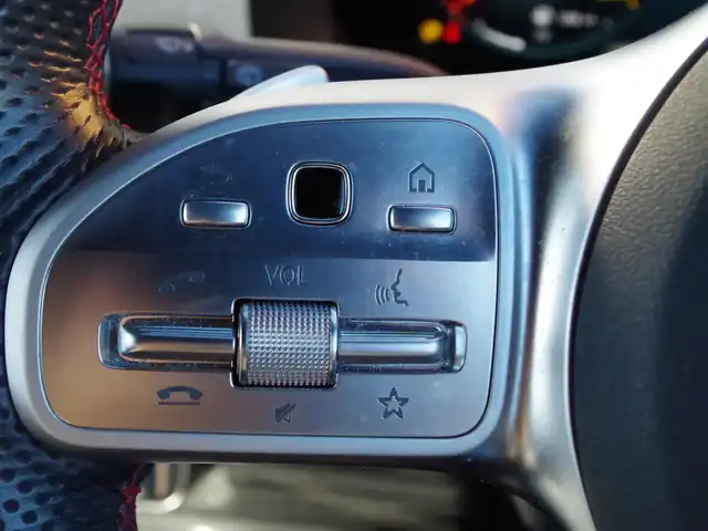 メルセデス・ベンツ ＧＬＢ２００ｄ 埼玉県 2021(令3)年 4.7万km 白 ブラックハーフレザーシート/アダプティブクルーズコントロール/全周囲カメラ/ヘッドアップディスプレイ/パークセンサー/ブラインドスポットモニター/デジタルインナーミラー/レーダー探知機/ETC/冬タイヤ積み込み