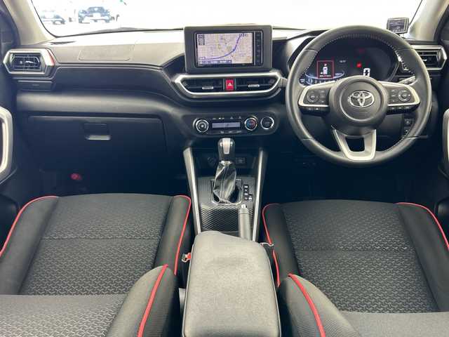 トヨタ ライズ Z 三重県 2020(令2)年 4.9万km ナチュラルベージュマイカM /禁煙車//純正ナビ/・フルセグ・Bluetooth・CD・DVD・SD//バックカメラ//スマートアシスト//衝突回避支援ブレーキ//車線逸脱抑制制御機能//コーナーセンサー//アダプティブクルーズコントロール//オートハイビーム//前席シートヒーター//ステアリングスイッチ//ビルトインETC//プッシュスタート//スマートキー//LEDヘッドライト//オートライト