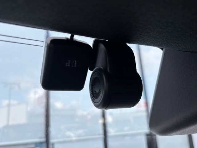 ダイハツ タフト G ターボ クロムベンチャー 宮城県 2022(令4)年 5.7万km シャイニングホワイトパール 登録時走行距離56594ｋｍ/衝突警告/横滑り防止機能/パーキングセンサー/ルーフレール/ワンオーナー/電動パーキングブレーキ/パノラマルーフ/Aストップ/Aライト/バックカメラ/シートカバー/パワステ/ETC/ステアリングリモコン/ディスプレイオーディオ/ドラレコ/プッシュスタート/電動格納ミラー/クルーズコントロール/コーナーセンサー/フォグランプ/LEDヘッドライト