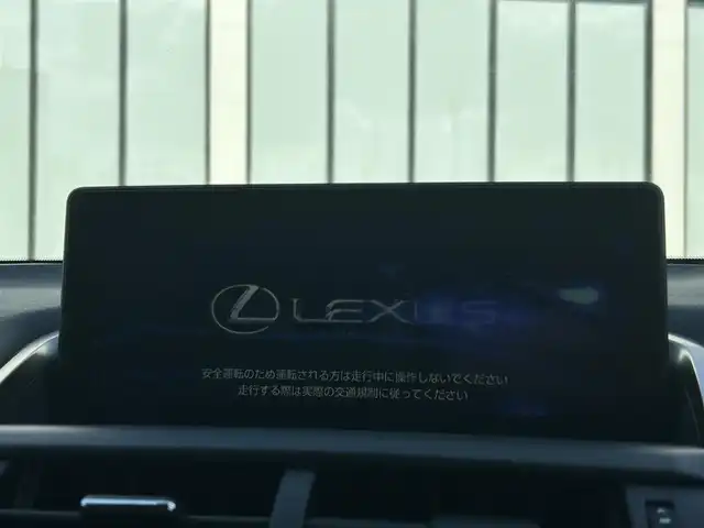 レクサス ＮＸ 300h バージョンL 大阪府 2019(平31)年 3.9万km ソニッククォーツ ワンオーナー　/純正  インチナビ　/   フルセグＴＶ/CD/DVD/Bluetooth/USB　/パノラミックビューモニター/パーキングアシスト　/コーナーセンサー/ブラインドスポットモニター/前席シートヒーター、シートベンチレーター/クルーズコントロール/レーンキープアシスト　/アイドリングストップ/電動リアゲート　/パワーシート　/ステアリングヒーター/オートマチックハイビーム　/前方ドライブレコーダー/純正18インチアルミホイール　/ＥＴＣ2.0　/ＬＥＤ/取扱説明書/保証書