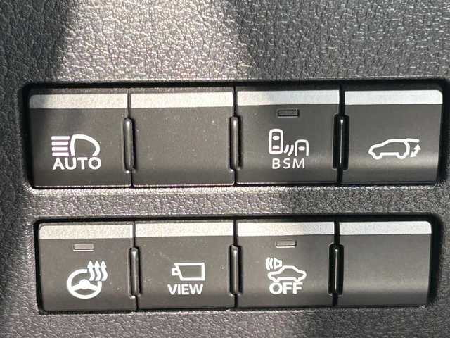 レクサス ＮＸ 300h バージョンL 大阪府 2019(平31)年 3.9万km ソニッククォーツ ワンオーナー　/純正  インチナビ　/   フルセグＴＶ/CD/DVD/Bluetooth/USB　/パノラミックビューモニター/パーキングアシスト　/コーナーセンサー/ブラインドスポットモニター/前席シートヒーター、シートベンチレーター/クルーズコントロール/レーンキープアシスト　/アイドリングストップ/電動リアゲート　/パワーシート　/ステアリングヒーター/オートマチックハイビーム　/前方ドライブレコーダー/純正18インチアルミホイール　/ＥＴＣ2.0　/ＬＥＤ/取扱説明書/保証書