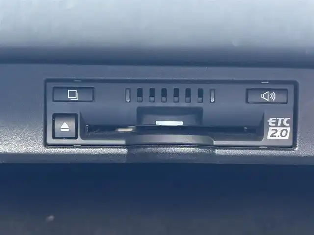 レクサス ＮＸ 300h バージョンL 大阪府 2019(平31)年 3.9万km ソニッククォーツ ワンオーナー　/純正  インチナビ　/   フルセグＴＶ/CD/DVD/Bluetooth/USB　/パノラミックビューモニター/パーキングアシスト　/コーナーセンサー/ブラインドスポットモニター/前席シートヒーター、シートベンチレーター/クルーズコントロール/レーンキープアシスト　/アイドリングストップ/電動リアゲート　/パワーシート　/ステアリングヒーター/オートマチックハイビーム　/前方ドライブレコーダー/純正18インチアルミホイール　/ＥＴＣ2.0　/ＬＥＤ/取扱説明書/保証書