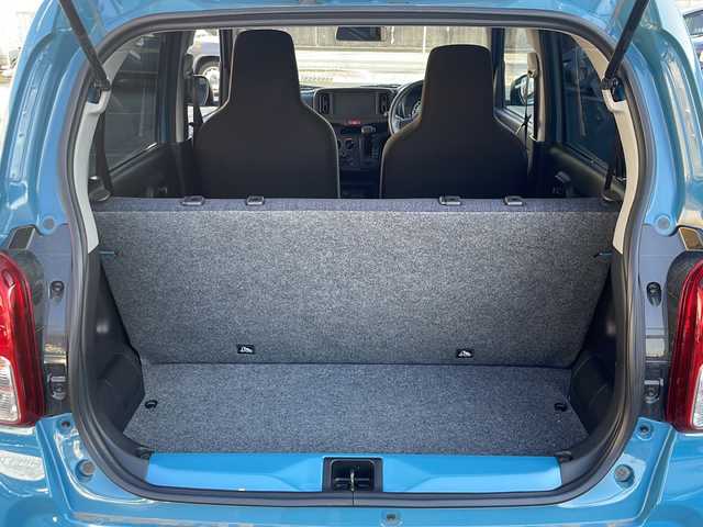 スズキ アルト A 兵庫県 2021(令3)年 0.3万km ダスクブルーメタリック 保証書・取説・有/車線逸脱防止支援システム/衝突被害軽減ブレーキ/コーナーセンサー/アイドリングストップ/オートハイビーム/リモコンキー×1/スペアキー×1/純正フロアマット