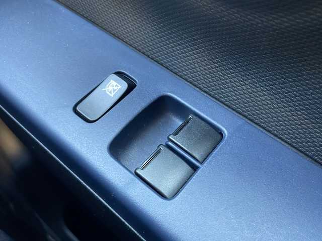 スズキ アルト A 兵庫県 2021(令3)年 0.3万km ダスクブルーメタリック 保証書・取説・有/車線逸脱防止支援システム/衝突被害軽減ブレーキ/コーナーセンサー/アイドリングストップ/オートハイビーム/リモコンキー×1/スペアキー×1/純正フロアマット