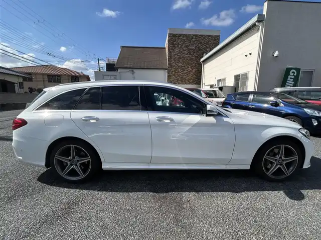 メルセデス・ベンツ Ｃ２２０ｄ ワゴン ローレウスエディション 大阪府 2018(平30)年 5.5万km 白 ローレウスエディション/純正ナビ/バックカメラ/ビルトインETC/純正１８インチAW/黒革シート/シートヒーター/LEDヘッドライト/前後コーナーソナー/ルーフレール/ウインカーミラー/ステアリングスイッチ/パドルシフト/純正マット/スマートキー/保証書/取扱説明書/スペアキー１本