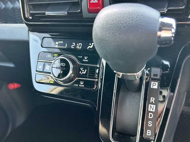 ダイハツ タント カスタム X 山梨県 2022(令4)年 5.3万km シャイニングホワイトパール 純正ナビ/Bluetooth/DVD/バック/シートヒーター/ETC/オートエアコン/両側パワースライドドア/衝突軽減/横滑り防止/電動格納ミラー/運転席ロングスライド