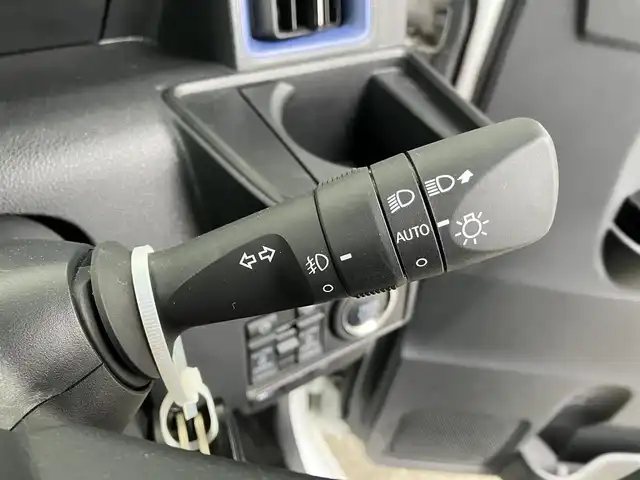 ダイハツ タント カスタム X 高知県 2022(令4)年 5.3万km シャイニングホワイトパール 純正ナビ/メモリナビ/フルセグテレビ/バックカメラ/アイドリングストップ/両側パワースライドドア/ETC/Bluetooth接続/横滑り防止装置/ABS/盗難防止装置/オートライト/オートマチックハイビーム/衝突被害軽減システム