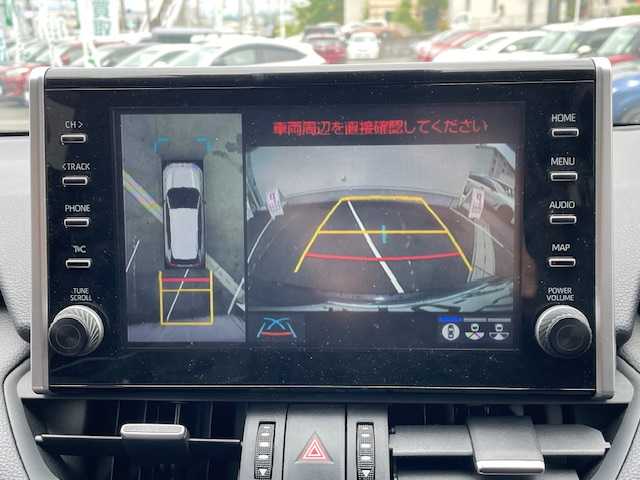 トヨタ ＲＡＶ４ ＰＨＶ ブラックトーン 静岡県 2021(令3)年 3.1万km アティチュードブラックマイカ/シルバーメタリック 2トーン ●ワンオーナー/●純正9インチディスプレイオーディオ(ナビ機能付き)/(フルセグ/Bluetooth)/●ブラックレザーシート/●全席シートヒーター/●全方位カメラ/●レーダークルーズコントロール/●ブラインドスポットモニター/●衝突被害軽減システム/●レーンキープアシスト/●前後コーナーセンサー/●電動パーキングブレーキ/●オートブレーキホールド/●LEDライト/●オートライト/●オートマチックハイビーム/●革巻きステアリング/●ステアリングスイッチ/●ステアリングヒーター/●ETC/●前方ドライブレコーダー/●デジタルルームミラー/●電動リアゲート/●置くだけ充電/●100V充電/●純正19インチアルミホイール/●W＋サイドSRS＆ABS/●保証書/●取扱説明書