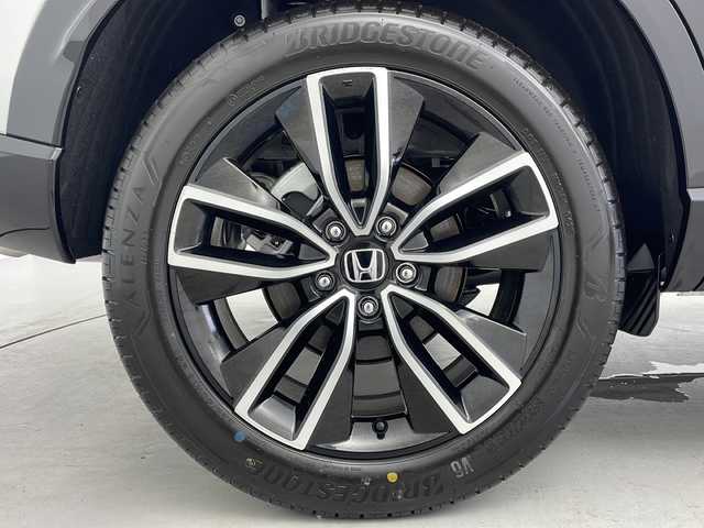 ホンダ ヴェゼル ハイブリッド e:HEV Z 岐阜県 2025(令7)年 0.1万km未満 プラチナホワイトパール Honda CONNECT 9インチディスプレーオーディオ/・ETC2.0車載器+ワイヤレス置くだけ充電器 (220000円)　/・Apple CarPlay/・Android Auto/・Bluetooth/・AM/FM/・USB/・車内WI-FI/フロントグリル　ベルリナブラック (41250円)/革巻きステアリング/・ハンドルヒーター/・ステアリングリモコン/・パドルシフト/スペアキー有/追従型クルーズコントロール/レーンキープアシスト/前後クリアランスソナー/電動パワーバックドア/ハーフレザーシート/・シートヒーター(D席/N席)/衝突軽減ブレーキ/・オートブレーキホールド/LEDヘッドライト/・オートライト/ダウンヒルアシストコントロール