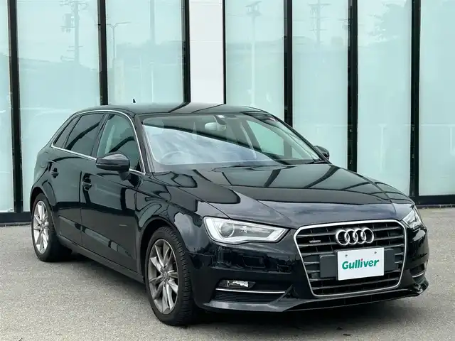 アウディ Ａ３ SB 1．8 TFSIクワトロ 大阪府 2014(平26)年 5.2万km ファントムブラックパールエフェクト 純正ナビ/   フルセグTV/Bluetooth/CD/DVDデッキ/バックカメラ/横滑り防止装置/コーナーセンサー/ドライブレコーダー/アイドリングストップ/パドルシフト/純正１７インチアルミホイール/純正フロアマット/プッシュスタート/ビルトインＥＴＣ