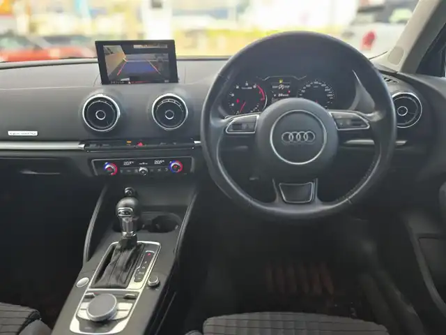 アウディ Ａ３ SB 1．8 TFSIクワトロ 山梨県 2014(平26)年 5.2万km ファントムブラックパールエフェクト 純正ナビ/   フルセグTV/Bluetooth/CD/DVDデッキ/バックカメラ/横滑り防止装置/コーナーセンサー/ドライブレコーダー/アイドリングストップ/パドルシフト/純正１７インチアルミホイール/純正フロアマット/プッシュスタート/ビルトインＥＴＣ