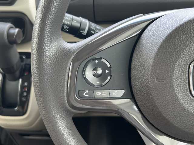 ホンダ Ｎ ＢＯＸ 沖縄県 2020(令2)年 6万km 青 プッシュスタート/禁煙車/Ｂｌｕｅｔｏｏｔｈ機能/衝突軽減システム/スマートキー/バックカメラ/純正ナビ/フルセグＴＶ/純正フロアマット/ＥＴＣ　/横滑り防止装置/片側パワースライドドア/レーンアシスト