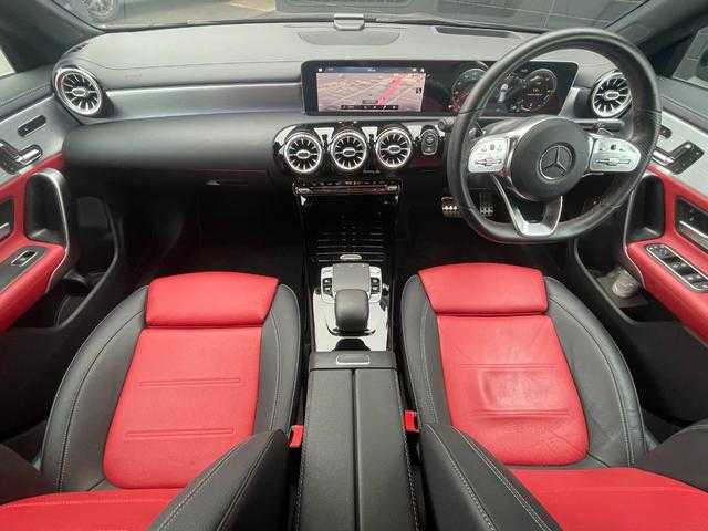 メルセデス・ベンツ ＣＬＡ２００ｄ Sブレーク AMGライン 埼玉県 2020(令2)年 6.5万km コスモスブラック 赤黒レザーシート　/パノラミックスライディングルーフ　/レーダーセーフティーパッケージ　/アドバンスドパッケージ　/純正ナビ　/Ａｐｐｌｅ　Ｃａｒ　Ｐｌａｙ　/３６０度カメラ　/アダプティブクルーズコントロール