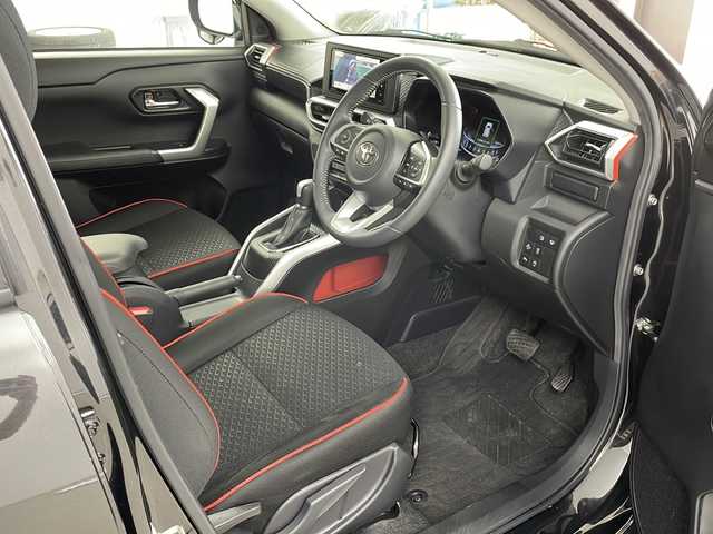 トヨタ ライズ Z 道央・札幌 2021(令3)年 5.5万km ブラックマイカメタリック ・4WD  / スマートアシスト/寒冷地仕様/・衝突回避支援ブレーキ機能（対車両・対歩行者［昼夜］）/・衝突警報機能（対車両・対歩行者［昼夜］）/・車線逸脱警報機能/車線逸脱抑制制御機能/・ふらつき警報/路側逸脱警報/・ブレーキ制御付誤発進抑制機能（前方・後方）/・アダプティブクルーズコントロール/・エクリプスナビ/・フルセグTV/USB/Bluetooth/・コーナーセンサー/・アイドリングストップ/・フロントワイパーデアイサー/・リアフォグランプ/・前席シートヒーター/・ステアリングスイッチ/・LEDヘッドライト/オートライト/・オートハイビーム/・フロントフォグランプ/・プッシュスタート/スマートキー