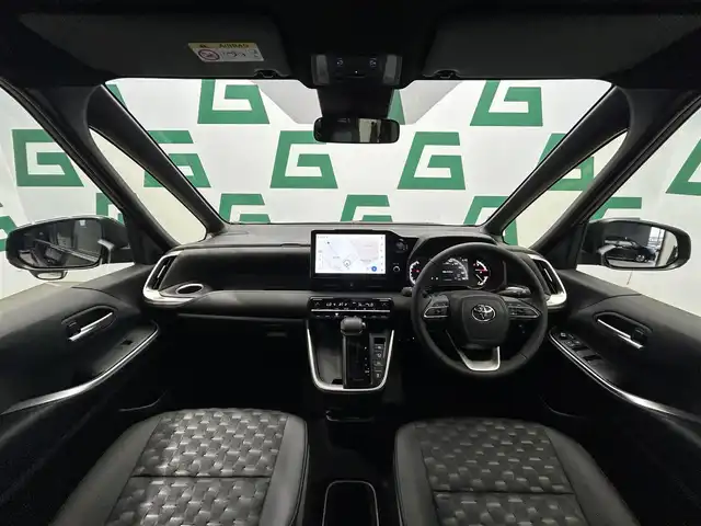 トヨタ ヴォクシー S－Z 鹿児島県 2025(令7)年 0.1万km未満 グリッターブラックガラスフレーク 純正10.5インチナビ機能付きディスプレイオーディオ/（CD/DVD/Bluetooth/フルセグＴＶ/HDMI）/両側パワースライドドア/トヨタセーフティセンス/純正ETC2.0/前席シートヒーター/レーダークルーズコントロール/プロジェクター式LEDヘッドランプ（メーカーＯＰ）/ディスプレイオーディオPlus（メーカーＯＰ）/電動パーキングブレーキ/オートブレーキホールド