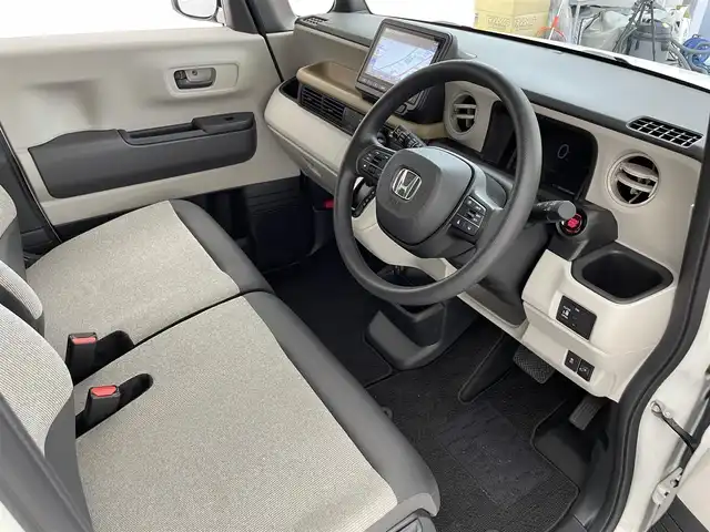 ホンダ Ｎ ＢＯＸ 滋賀県 2024(令6)年 0.4万km パール 禁煙車/純正8インチナビ【Bluetooth/フルセグ】/バックカメラ/片側パワースライドドア/LEDヘッドライト/オートライト/レーダークルーズコントロール/ETC/プッシュスタート/スマートキー/スペアキー