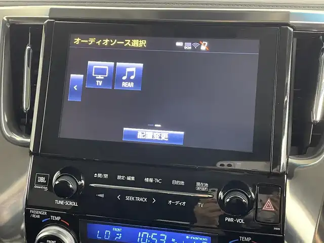 トヨタ アルファードハイブリット SR Cパッケージ 道央・札幌 2018(平30)年 6.3万km ラグジュアリーホワイトパールクリスタルシャインガラスフレーク ・４WD/・寒冷地仕様/・純正ナビ/　BT／CD／DVD／USB／SD／AUX／フルセグ/・全方位カメラ/・ビルトインETC2.0/・レーダークルーズコントロール/・前後コーナーセンサー/・レーンキープアシスト/・衝突軽減ブレーキ/・横滑り防止/・ブラインドスポットモニター/・デジタルインナーミラー/・両側パワースライドドア/・電動リアゲート/・前席シートヒーター/・運転席シートメモリー/・オットマン/・ステアリングヒーター/・JBLサウンド/・モデリスタエアロ/・LEDヘッドライト/・オートライト/・オートマチックハイビーム/・プッシュスタート/・スマートキー×2/・純正エンジンスターター/・純正フロアマット/・純正17インチAW