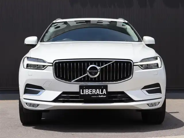 ボルボ ＸＣ６０ D4 AWD インスクリプション 長野県 2018(平30)年 6.4万km クリスタルホワイトP 黒革シート　/純正ナビＴＶ　/３６０°/ＣａｒＰｌａｙ　/ヘッドアップＤ　/ｈａｒｍａｎ／ｋａｒｄｏｎ　/ＡＣＣ　/衝突軽減B /LKA /BLIS /パーイングアシスト /パワーシート/全席ヒーター/ベンチレーション