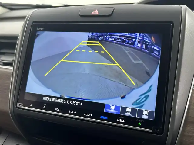 ホンダ フリード G 大阪府 2024(令6)年 0.7万km プラチナホワイトパール 純正9incナビ(フルセグ/DVD再生/Bluetooth) バックカメラ ETC 両側パワースライドドア 衝突軽減 レーダークルコン レーンアシスト シートヒーター 前後ドラレコ HDMI