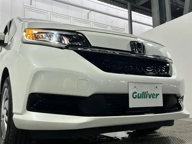 ホンダ フリード G 大阪府 2024(令6)年 0.7万km プラチナホワイトパール 純正9incナビ(フルセグ/DVD再生/Bluetooth) バックカメラ ETC 両側パワースライドドア 衝突軽減 レーダークルコン レーンアシスト シートヒーター 前後ドラレコ HDMI