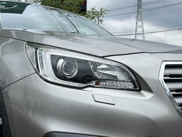 スバル アウトバック ベース 秋田県 2015(平27)年 7万km タングステンM 社外SDナビ/(BT/CD/DVD/TV)/(Panasonic CN-LR800)/クルーズコントロール/シートヒーター/（D席・N席）/パワーシート/（D席・N席）