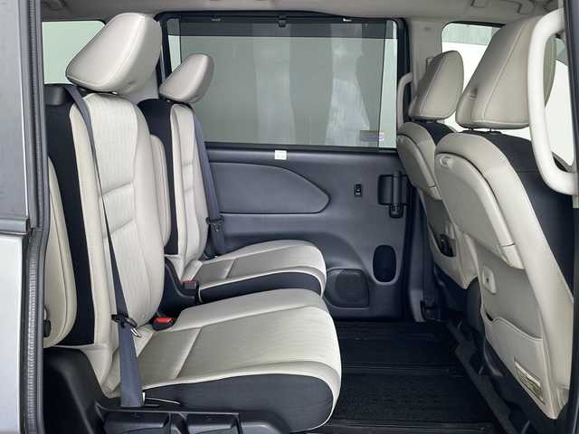 日産 セレナ e－パワー ハイウェイスター V 鹿児島県 2020(令2)年 5.9万km ダークメタルグレー 純正10インチナビ/（AM/FM/CD/DVD/Bluetooth）/フリップダウンモニター/フルセグTV/ETC/プロパイロット/エマージェンシーブレーキ/アラウンドビューモニター/両側パワースライドドア/前後ドライブレコーダー/純正LEDヘッドライト/フォグライト/ブラインドスポットモニター/クリアランスソナー/スマートキー