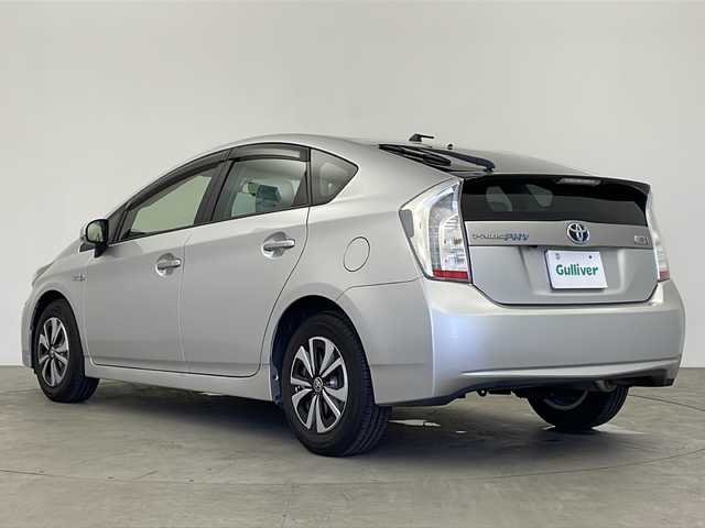 トヨタ プリウス ＰＨＶ S 鹿児島県 2012(平24)年 8.6万km シルバーM プラグインハイブリッド　/純正メモリナビ　/（ワンセグ/Ｂｌｕｅｔｏｏｔｈ/CD)　/前後ドライブレコーダー　/純正フロアマット　/バックカメラ　/ＥＴＣ　/前席シートヒーター　/ＡＡＣ　/充電ケーブル車載　/オートライト