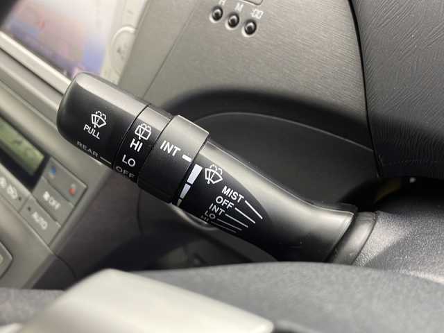 トヨタ プリウス ＰＨＶ S 鹿児島県 2012(平24)年 8.6万km シルバーM プラグインハイブリッド　/純正メモリナビ　/（ワンセグ/Ｂｌｕｅｔｏｏｔｈ/CD)　/前後ドライブレコーダー　/純正フロアマット　/バックカメラ　/ＥＴＣ　/前席シートヒーター　/ＡＡＣ　/充電ケーブル車載　/オートライト