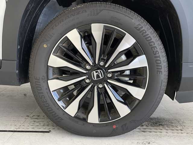 ホンダ ＷＲ－Ｖ Z+ 愛知県 2024(令6)年 0.1万km プラチナホワイトパール 衝突被害軽減ブレーキ/純正8インチディスプレイオーディオナビ（あり）/レーダークルーズコントロール/フルセグTV/Bluetooth/バックカメラ/コーナーセンサー/純正アルミホイール/ルーフレール/LEDヘッドライト/パドルシフト/レーンキープアシスト/ETC/ステアリングスイッチ/スマートキー/プッシュスタート