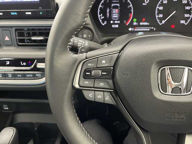 ホンダ ＷＲ－Ｖ Z+ 愛知県 2024(令6)年 0.1万km プラチナホワイトパール 衝突被害軽減ブレーキ/純正8インチディスプレイオーディオナビ（あり）/レーダークルーズコントロール/フルセグTV/Bluetooth/バックカメラ/コーナーセンサー/純正アルミホイール/ルーフレール/LEDヘッドライト/パドルシフト/レーンキープアシスト/ETC/ステアリングスイッチ/スマートキー/プッシュスタート