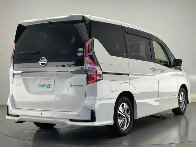 日産 セレナ e－パワー ハイウェイスター V 愛知県 2020(令2)年 6.2万km ブリリアントホワイトパール 純正１０型ナビ　純正後席モニター　禁煙車　セーフティパック　全方位カメラ　プロパイロット　デジタルインナーミラー　プロパイロット　ＢＳＭ　ハンズフリー両側パワスラ　ＥＴＣ　ドラレコ　ＬＥＤオートライト