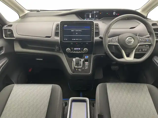 日産 セレナ e－パワー ハイウェイスター V 愛知県 2020(令2)年 6.2万km ブリリアントホワイトパール 純正１０型ナビ　純正後席モニター　禁煙車　セーフティパック　全方位カメラ　プロパイロット　デジタルインナーミラー　プロパイロット　ＢＳＭ　ハンズフリー両側パワスラ　ＥＴＣ　ドラレコ　ＬＥＤオートライト