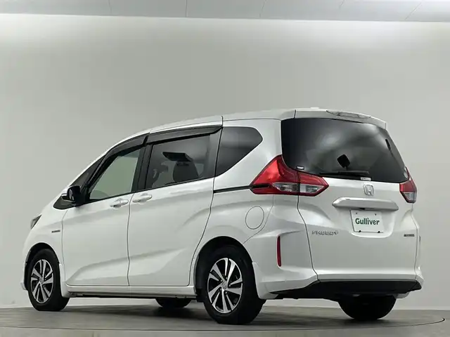 ホンダ フリード＋ ハイブリット EX 埼玉県 2016(平28)年 4.5万km ホワイトオーキッドパール 純正ナビ 両側電動スライドドア バックカメラ シートヒーター LEDヘッドライト　ETC 追従走行 ハーフレザー　フルセグTV　Bluetooth　CD/DVD　純正フロアマット　寒冷地仕様