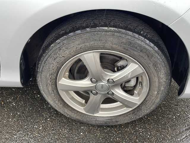 トヨタ ヴィッツ F 新潟県 2014(平26)年 2.1万km シルバーM 冬タイヤ有/SDメモリナビ/（FM/AM/CD/ワンセグ）/リモコンキー/横滑り防止/シガーソケット/フロアマット/ヘッドライトレベライザー/電格ミラー/ウィンカーミラー/ドアバイザー