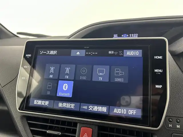 トヨタ ヴォクシー ZS 煌Ⅱ 千葉県 2020(令2)年 5.2万km ホワイトパールクリスタルシャイン セーフティセンスC/・プリクラッシュセーフティ/・レーンディパーチャーアラート/・オートマチックハイビーム/純正10インチメモリーナビ/・フルセグTV/・Bluetoothオーディオ接続/・CD/DVD再生機能/・バックカメラ/純正後席フリップダウンモニター/モデリスタエアロ/両側パワースライドドア/LEDヘッドライト/スマートキー/社外18インチAW/ビルトインETC/リアオートエアコン