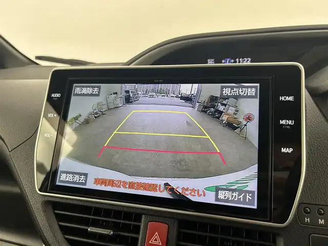 トヨタ ヴォクシー ZS 煌Ⅱ 千葉県 2020(令2)年 5.2万km ホワイトパールクリスタルシャイン セーフティセンスC/・プリクラッシュセーフティ/・レーンディパーチャーアラート/・オートマチックハイビーム/純正10インチメモリーナビ/・フルセグTV/・Bluetoothオーディオ接続/・CD/DVD再生機能/・バックカメラ/純正後席フリップダウンモニター/モデリスタエアロ/両側パワースライドドア/LEDヘッドライト/スマートキー/社外18インチAW/ビルトインETC/リアオートエアコン