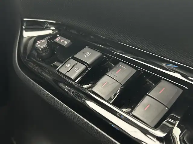 トヨタ ヴォクシー ZS 煌Ⅱ 千葉県 2020(令2)年 5.2万km ホワイトパールクリスタルシャイン セーフティセンスC/・プリクラッシュセーフティ/・レーンディパーチャーアラート/・オートマチックハイビーム/純正10インチメモリーナビ/・フルセグTV/・Bluetoothオーディオ接続/・CD/DVD再生機能/・バックカメラ/純正後席フリップダウンモニター/モデリスタエアロ/両側パワースライドドア/LEDヘッドライト/スマートキー/社外18インチAW/ビルトインETC/リアオートエアコン