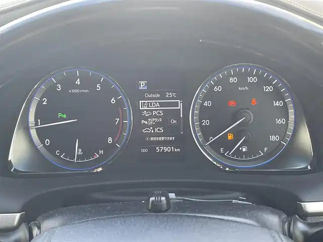 トヨタ ハリアー プレミアム 滋賀県 2018(平30)年 5.8万km ホワイトパールクリスタルシャイン 社外フロントエアロパーツ　TRD/純正9インチナビ　【NSZT-Y66T】/（AM/FM/CD/DVD/SD/フルセグ/Bluetooth）/ETC2.0/バックカメラ/ドライブレコーダー/運転席パワーシート/プリクラッシュブレーキアシスト/横滑り防止装置/レーダークルーズコントロール/レーンキープアシスト/クリアランスソナー/電動パーキングブレーキ/ブレーキホールド/電動リアゲート/電動格納ミラー/オートライト/オートマチックハイビーム/フロントフォグ/LEDヘッドライト/ウッドコンビステアリング/ステアリングスイッチ/純正フロアマット/ECOモード/PWRモード/プッシュスタート/スマートキー/スペアキー/フルオートエアコン