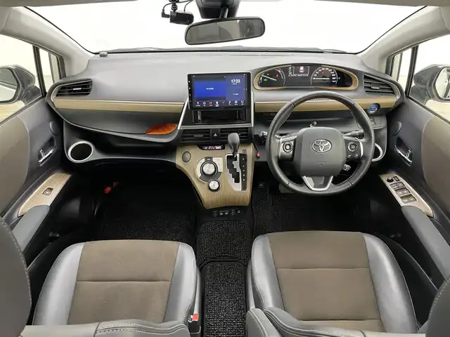 トヨタ シエンタ ハイブリッド G クエロ 岡山県 2021(令3)年 2.8万km ヴィンテージブラウンパールクリスタルシャイン/ホワイトパールクリスタルシャイン 社外9インチディスプレイオーディオ/Bluetooth/iPod/USB/パノラミックビューモニター/ステアリングヒーター/シートヒーター /ビルトインETC/前後ドライブレコーダー /LEDヘッドライト/両側パワースライドドア/セーフティセンス /オートハイビーム /前後ソナー/ヘッドレストモニター2列目左側 TVM-PW1000/オートライト / クルーズコントロール/プッシュスタート /スマートキー/新車保証書/取扱説明書/スペアキー×1