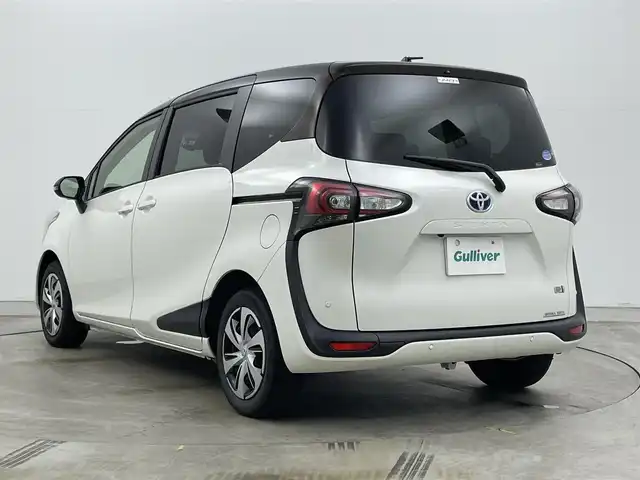 トヨタ シエンタ ハイブリッド G クエロ 岡山県 2021(令3)年 2.8万km ヴィンテージブラウンパールクリスタルシャイン/ホワイトパールクリスタルシャイン 社外9インチディスプレイオーディオ/Bluetooth/iPod/USB/パノラミックビューモニター/ステアリングヒーター/シートヒーター /ビルトインETC/前後ドライブレコーダー /LEDヘッドライト/両側パワースライドドア/セーフティセンス /オートハイビーム /前後ソナー/ヘッドレストモニター2列目左側 TVM-PW1000/オートライト / クルーズコントロール/プッシュスタート /スマートキー/新車保証書/取扱説明書/スペアキー×1