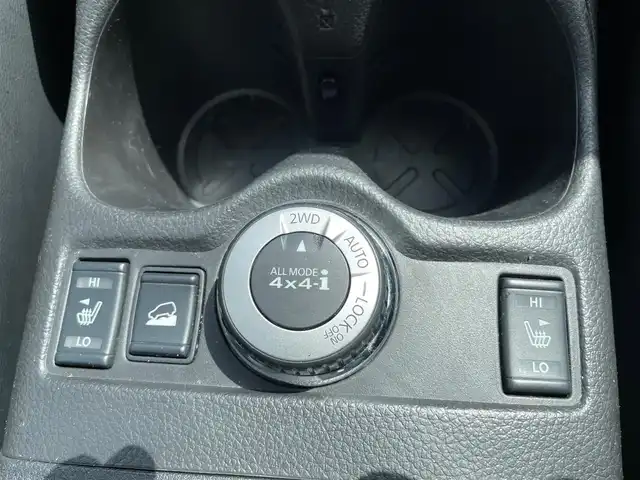 日産 エクストレイル 20X 茨城県 2014(平26)年 11.4万km ダイヤモンドブラック (株)IDOMが運営する【じしゃロン水戸店】の自社ローン専用車両になりますこちらは現金またはオートローンご利用時の価格です。自社ローンご希望の方は別途その旨お申付け下さい/切り替え4WD/SDナビ/フルセグ/Bluetooth/バックカメラ/ETC/シートヒーター/LEDヘッドライト/純正17インチAW