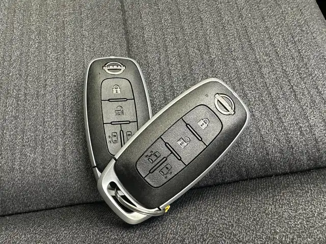 日産 セレナ e－パワー ハイウェイスター V 兵庫県 2025(令7)年 0.1千km プリズムホワイト プロパイロット/レーダークルーズコントロール/純正メモリーナビ＆フルセグTV/（USB＆BT＆HDMI）/アラウンドビューモニター/ビルトインETC/ドライブレコーダー/純正16inアルミホイール/両側パワースライドドア/オートライト/LEDライト/LEDフォグ/コーナーセンサー/デジタルインナーミラー