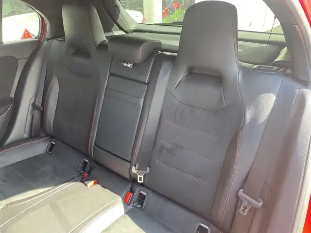 メルセデス・ベンツ Ａ２００ｄ AMGライン 千葉県 2020(令2)年 2.2万km ジュピターレッド レーダーセーフティパッケージ/前席メモリーパワーシート/シートヒーター/純正HDDナビ/バックカメラ/地デジ/ワイヤレスチャージング/USB/ハーフレザーシート/純正18インチAW/LEDライト/パークトロニック